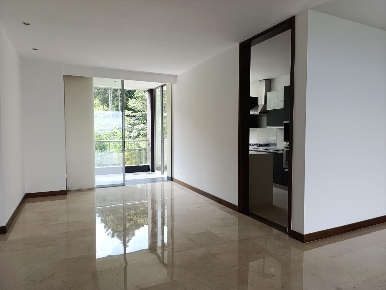 Apartamento en arriendo en Los Balsos, Medellín · foto 7 de 19