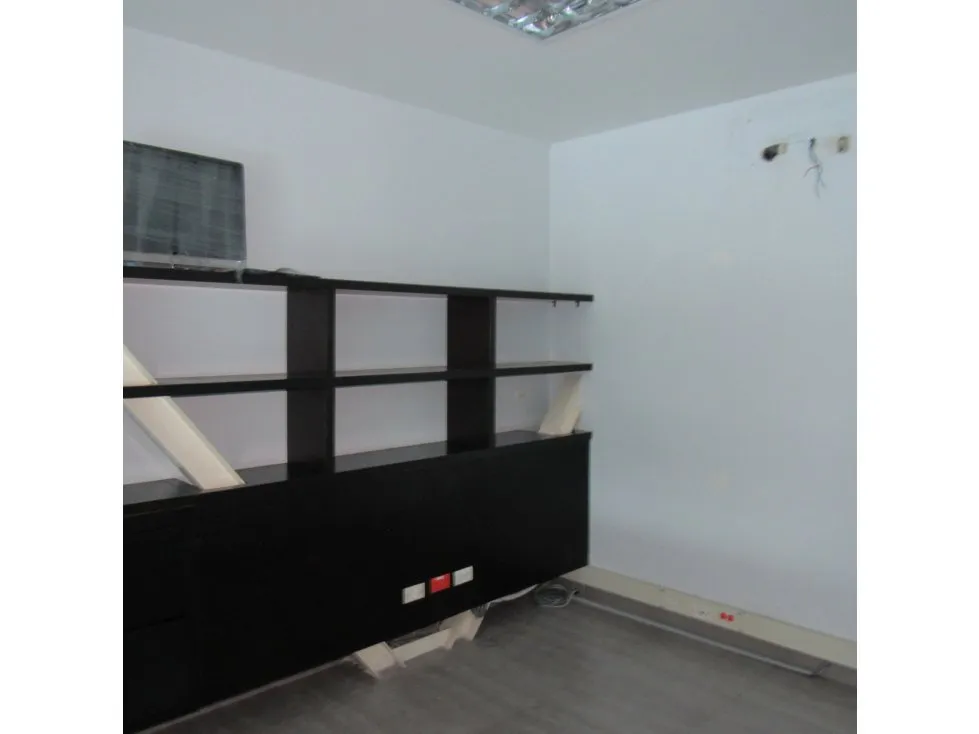 Local en arriendo en Eucaristico, Cali, 305 m² · foto 2 de 16