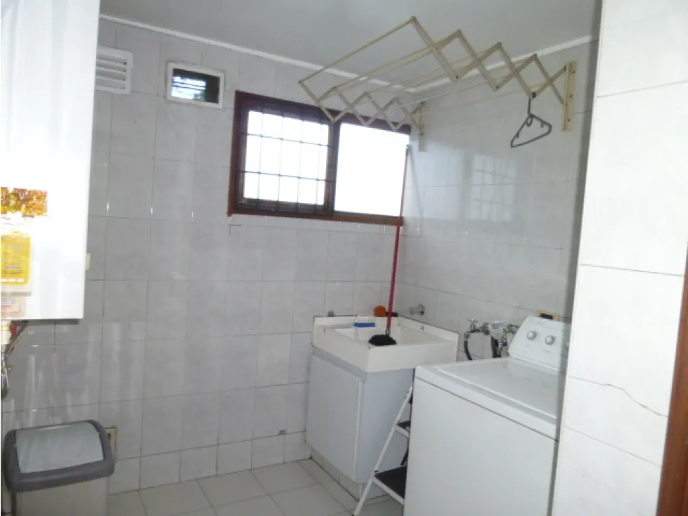 Apartamento de 3 alcobas en venta en Niza, Bogotá, 223 m² · foto 19 de 20