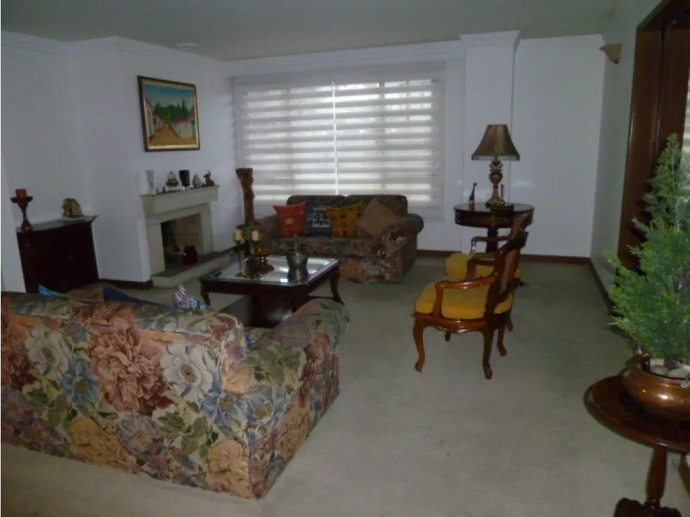 Apartamento de 3 alcobas en venta en Niza, Bogotá, 223 m² · foto 2 de 20