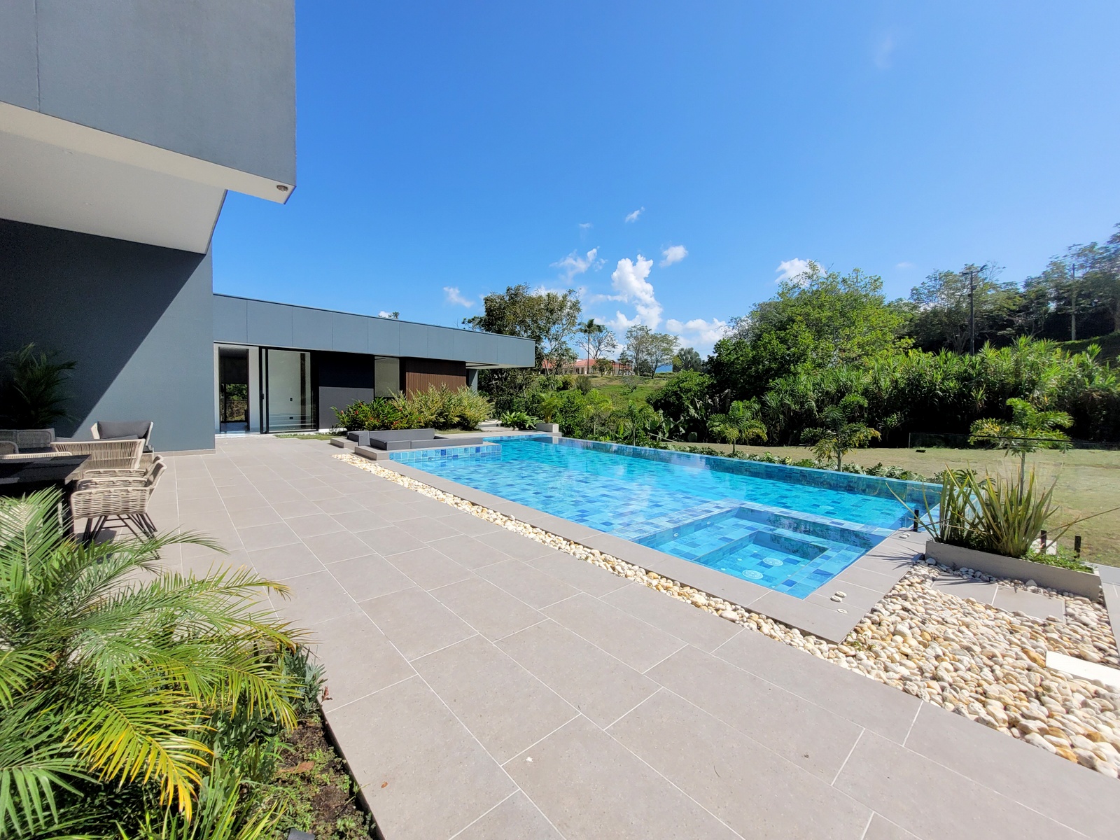 Casa en venta en Cerritos, Pereira · foto 2 de 24
