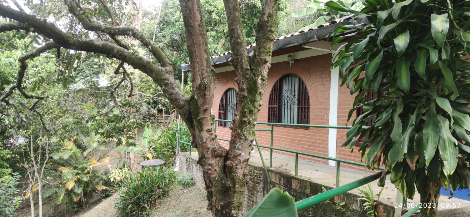 Finca en venta en La Buitrera, Cali, 4040 m² · foto 2 de 17