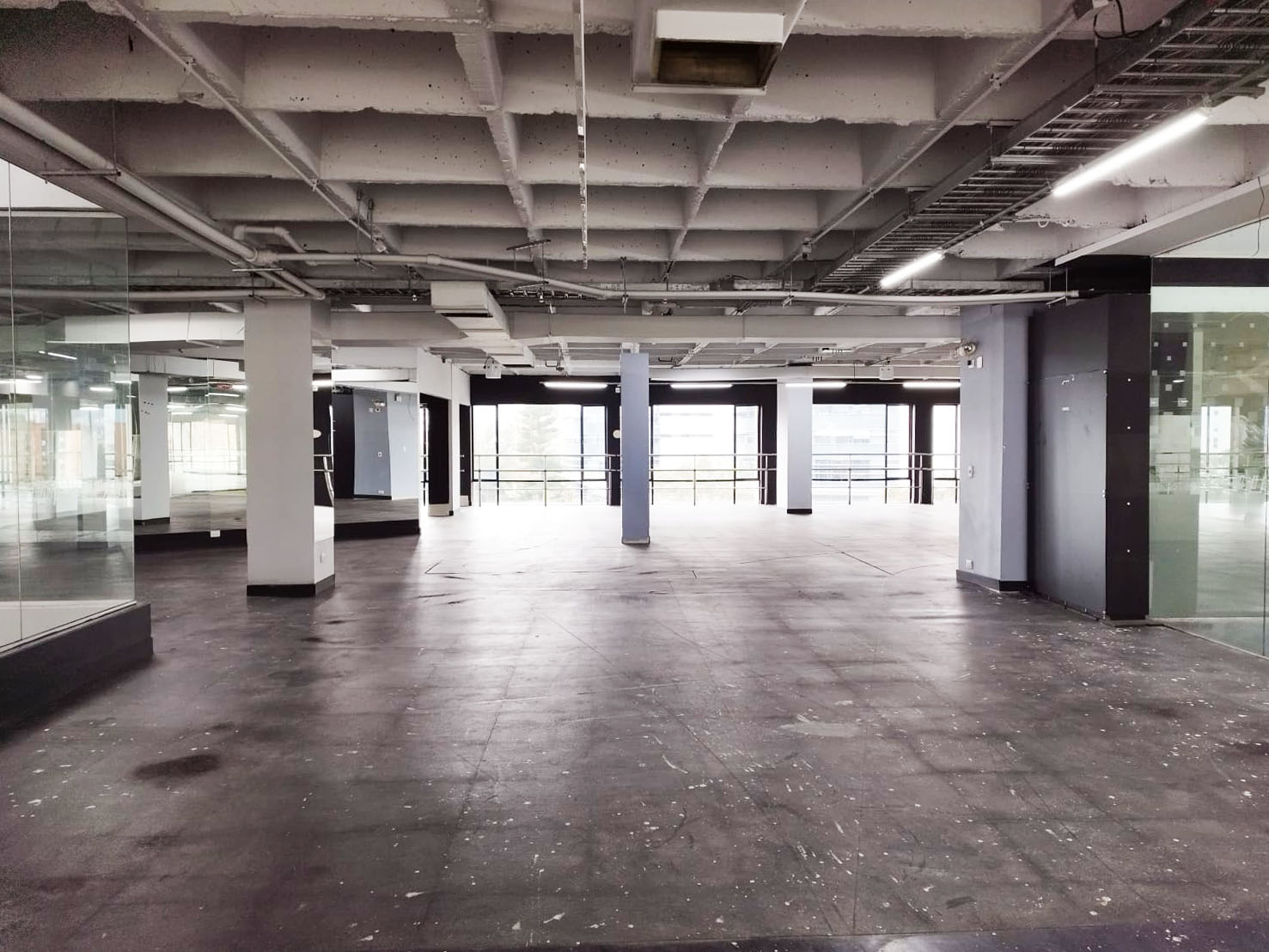 Oficina en arriendo en El Poblado, Medellín, 2000 m² · foto 18 de 19