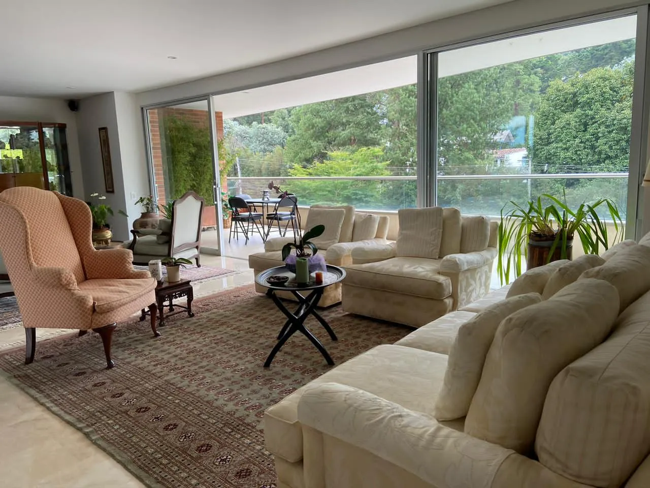 Apartamento de 3 alcobas en venta en El Poblado, Medellín, 262 m² · foto 5 de 16