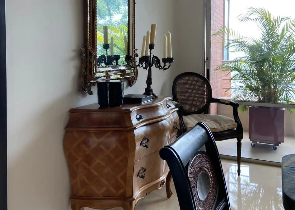 Apartamento de 3 alcobas en venta en El Poblado, Medellín, 262 m² · foto 9 de 16