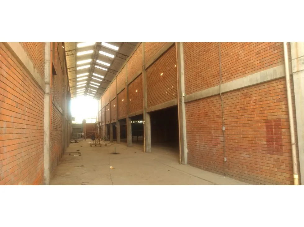 Bodega en arriendo en Juanchito, Candelaria, 1200 m² · foto 6 de 12