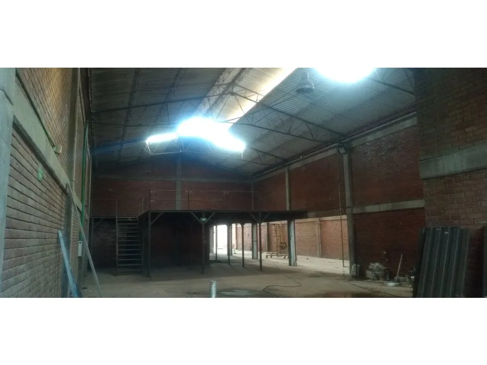 Bodega en arriendo en Juanchito, Candelaria, 1200 m² · foto 10 de 12