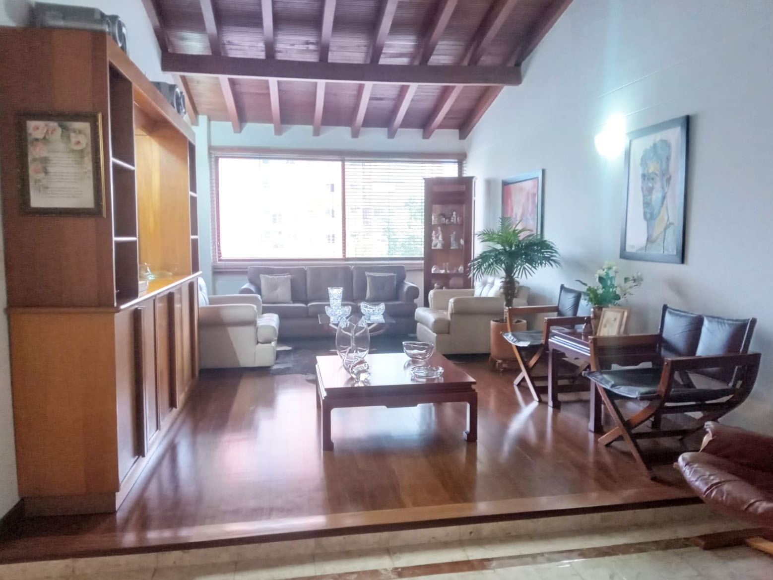 Apartamento de 2 alcobas en arriendo en Santa Maria De Los Angeles, Medellín, 135 m² · foto 2 de 16