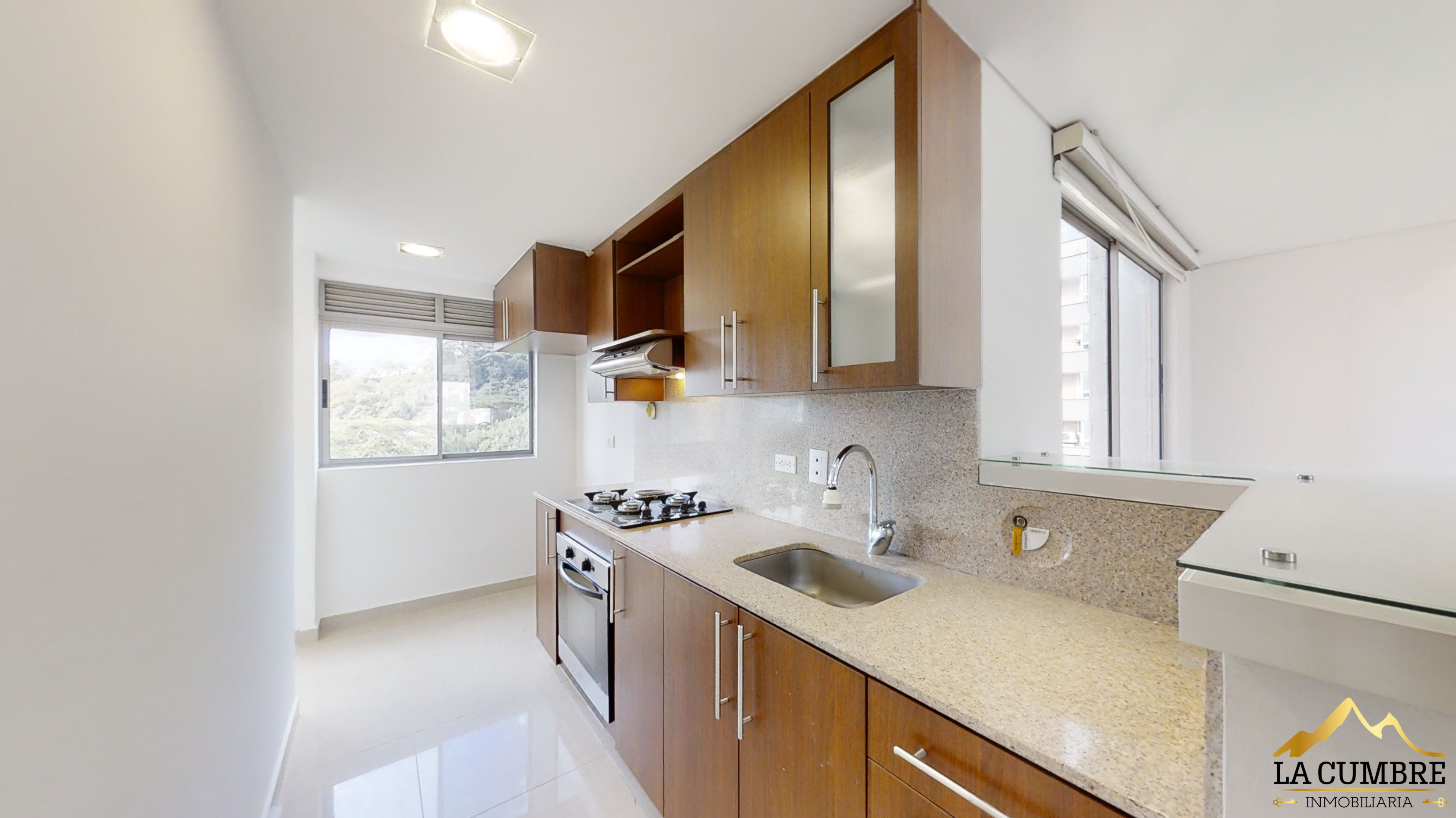 Apartamento en arriendo en Castropol, Medellín · foto 4 de 9