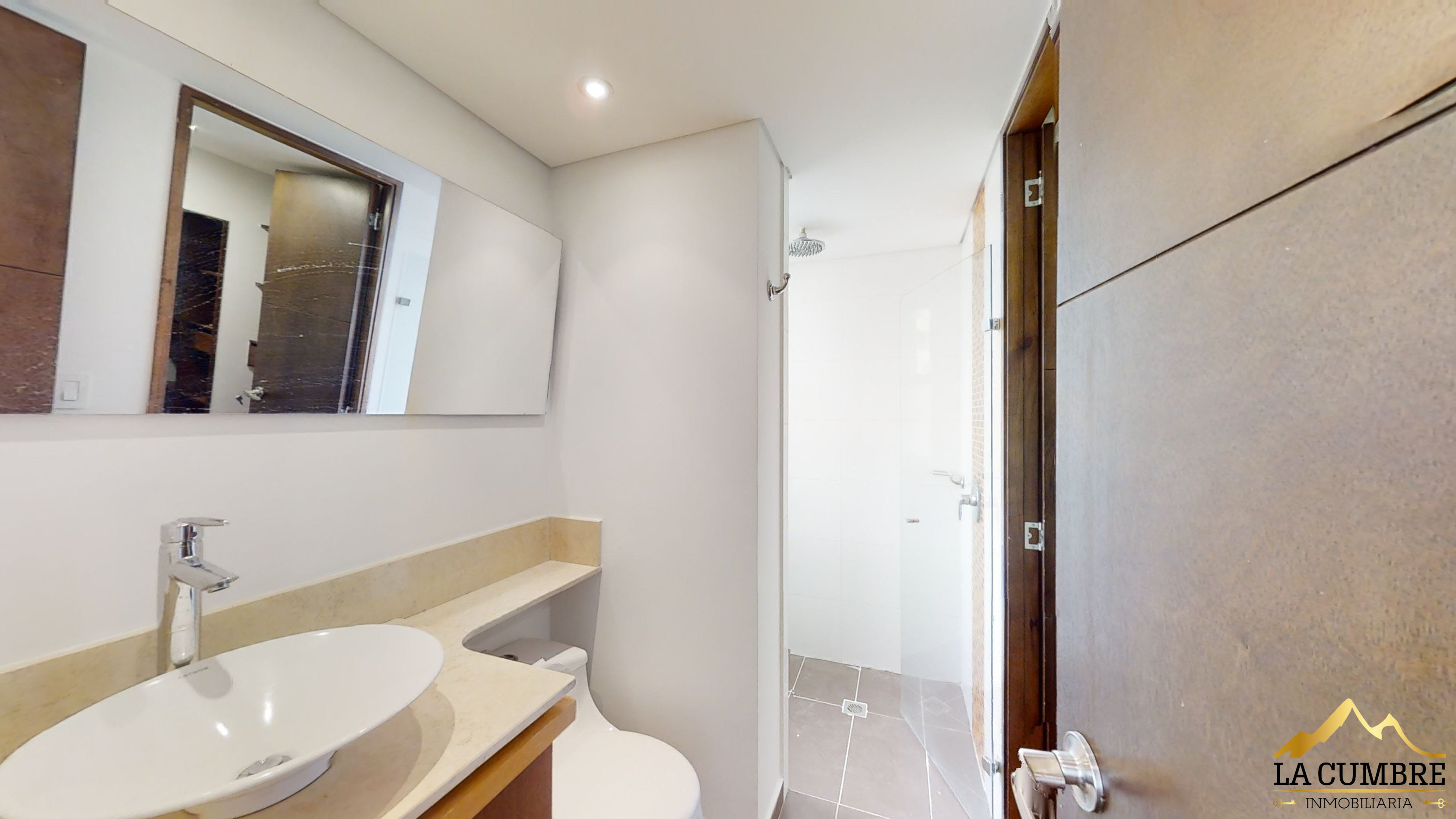 Apartamento en arriendo en Castropol, Medellín · foto 8 de 9