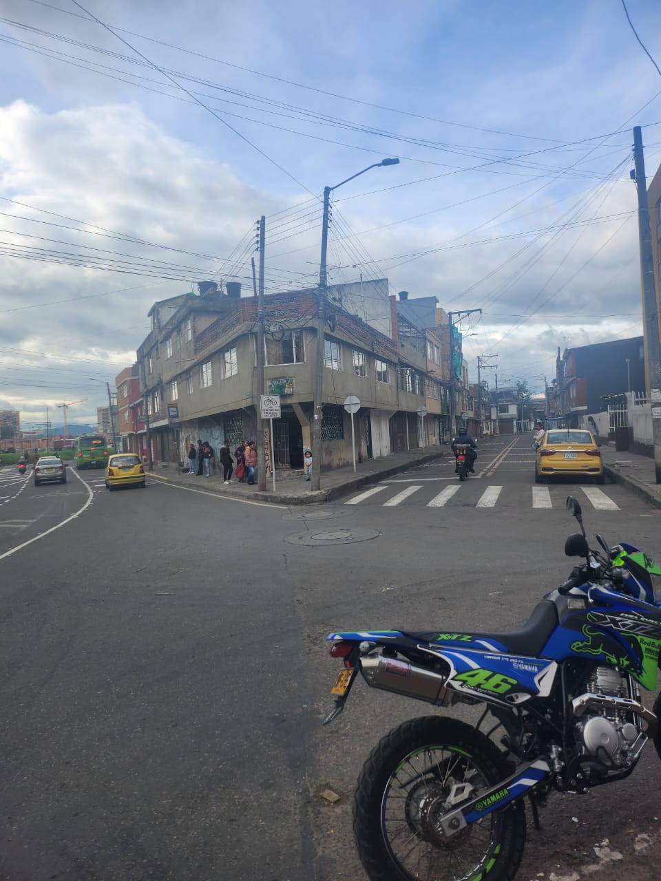 Casa de 5 alcobas en venta en Florida Blanca Norte, Bogotá, 235 m² · foto 2 de 24