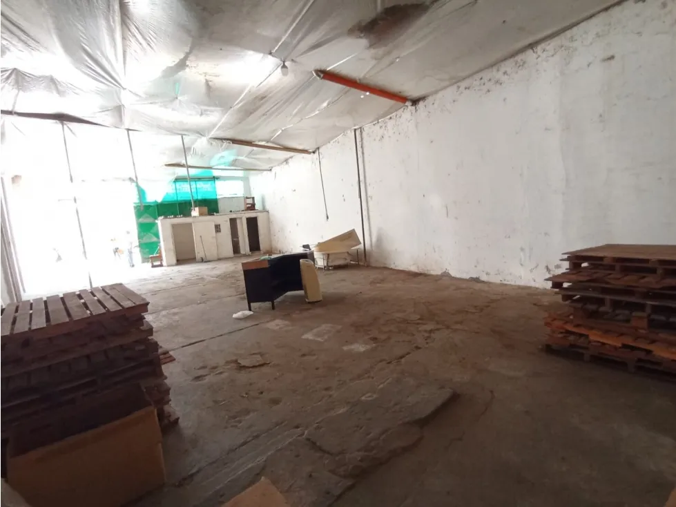 Bodega en venta en Comuneros, Bucaramanga, 200 m² · foto 3 de 9