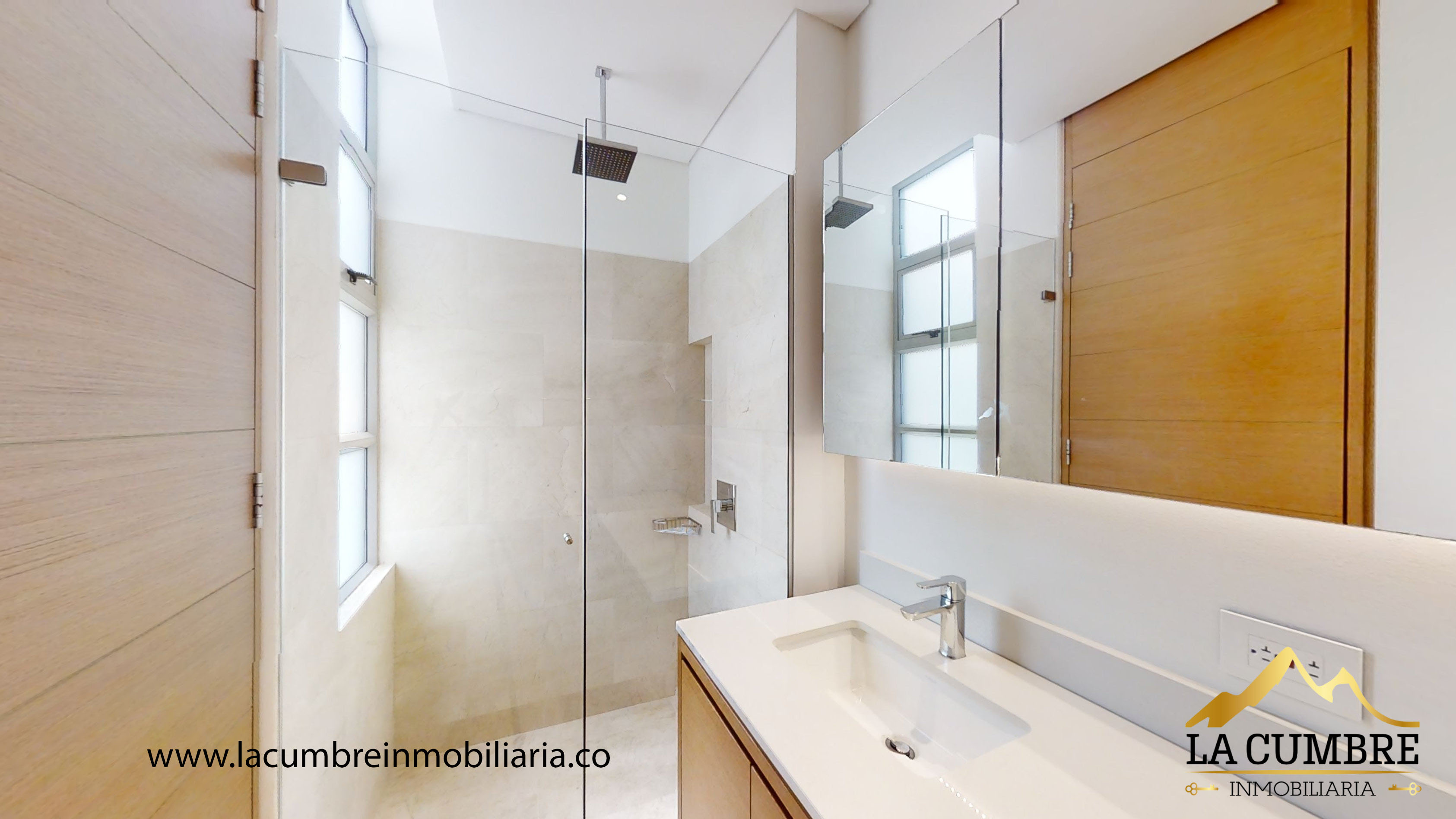 Apartamento de 3 alcobas en venta en Altos Del Poblado, Medellín, 371 m² · foto 13 de 18