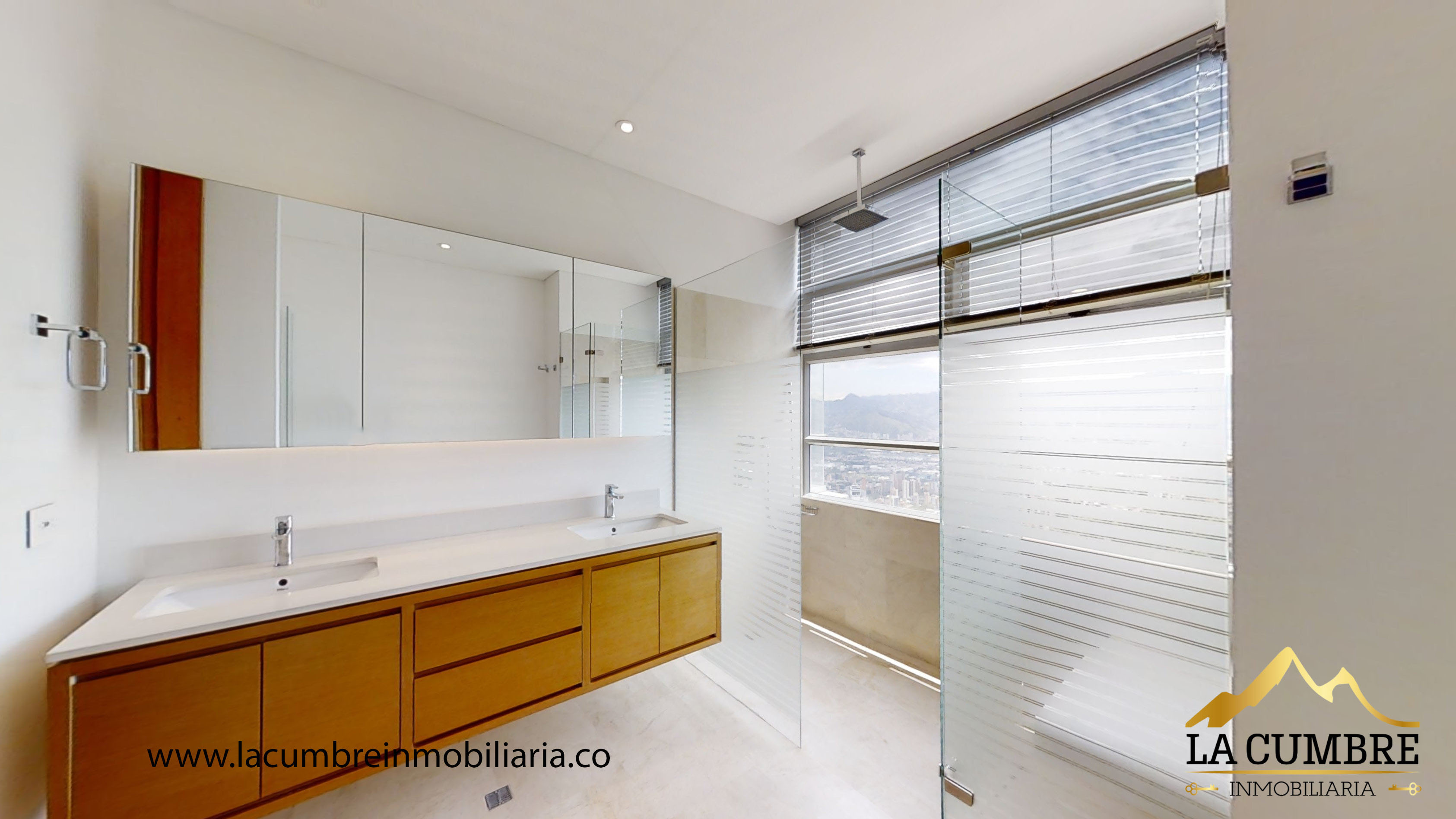 Apartamento de 3 alcobas en venta en Altos Del Poblado, Medellín, 371 m² · foto 17 de 18