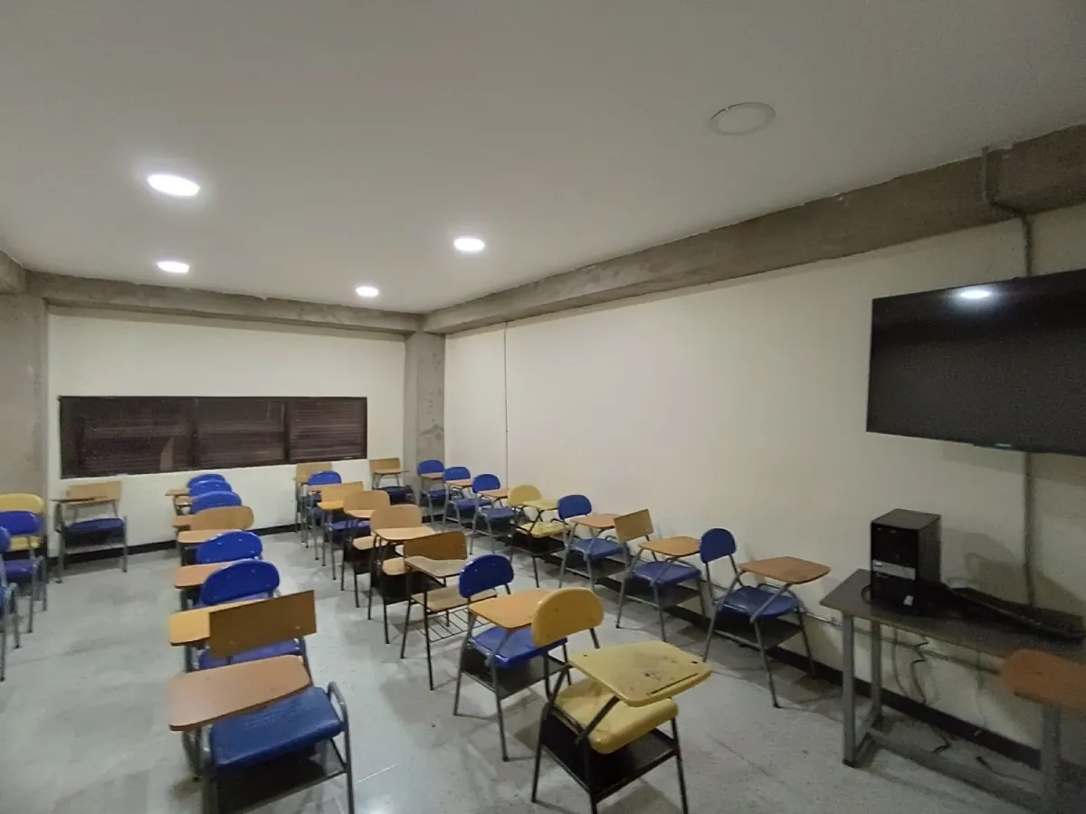 Edificio en venta en Prado, Medellín, 3300 m² · foto 20 de 24