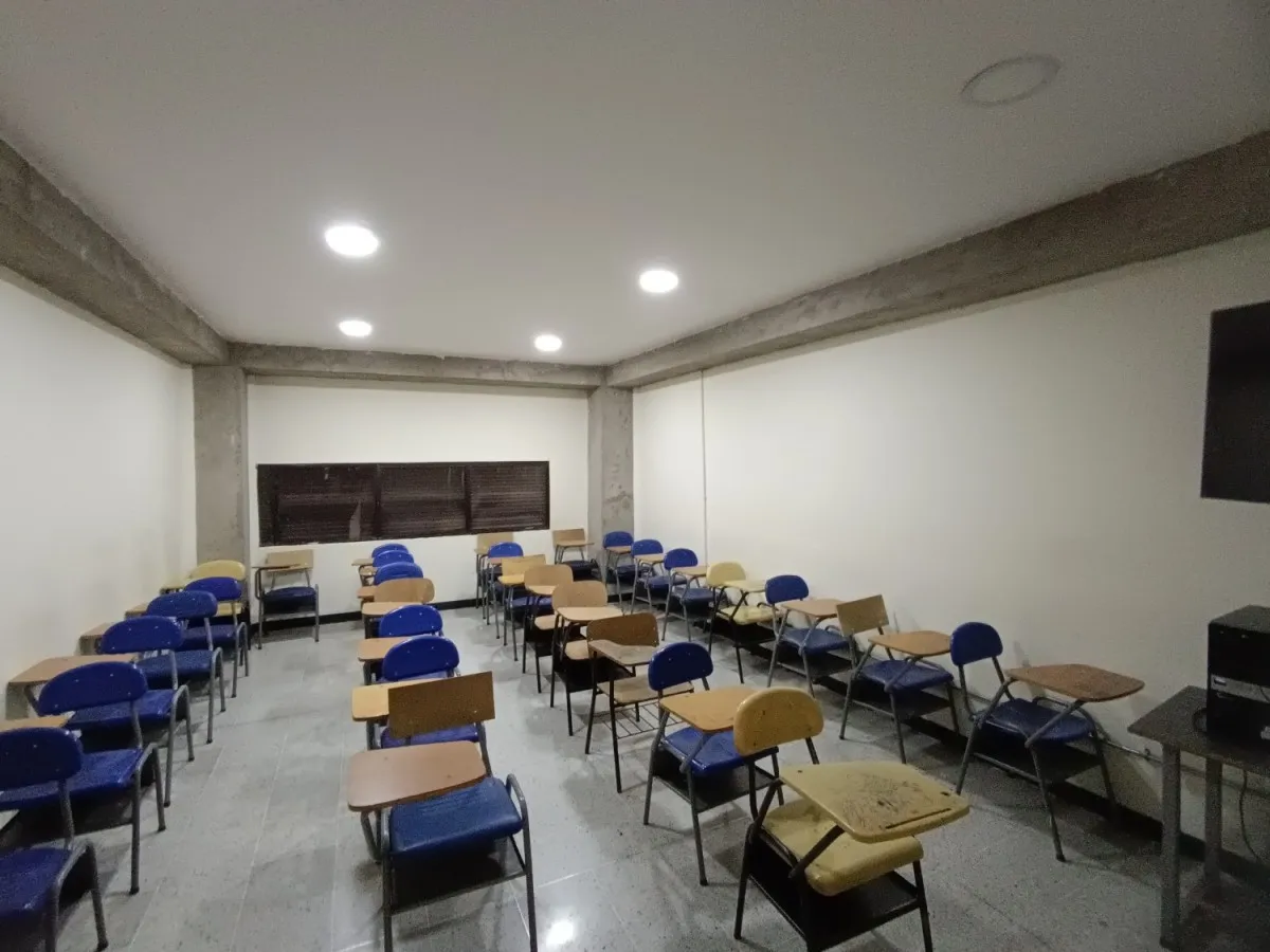 Edificio en venta en Prado, Medellín, 3300 m² · foto 7 de 24