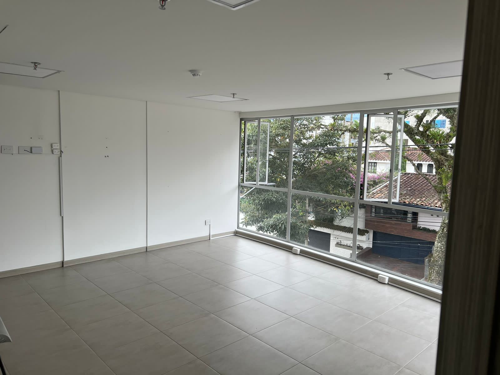 Oficina en venta en Alamos, Pereira, 33 m² · foto 2 de 6