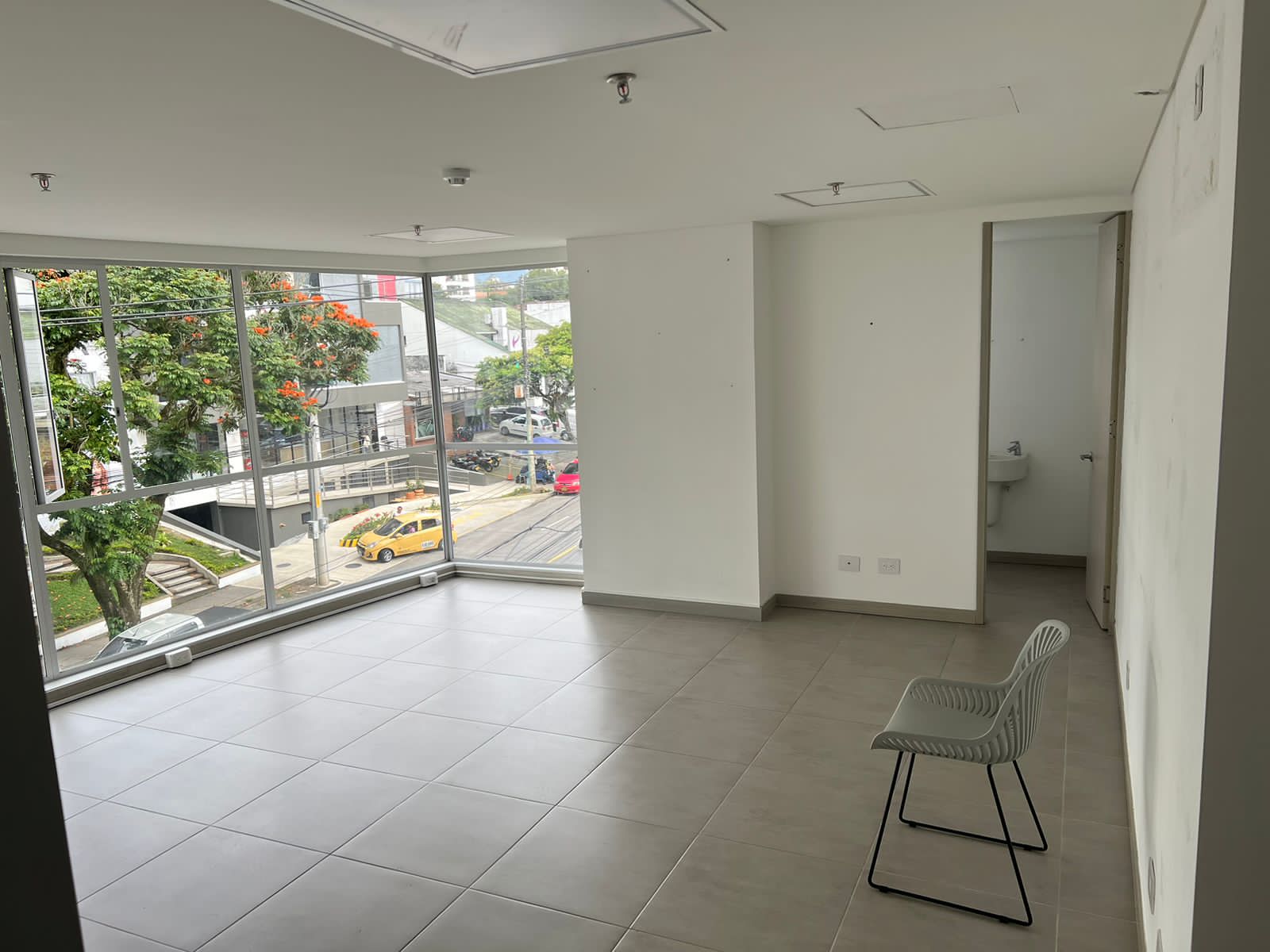 Oficina en venta en Alamos, Pereira, 33 m² · foto 3 de 6
