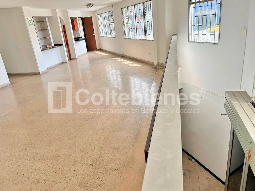Edificio en arriendo en Laureles, Medellín, 392 m² · foto 12 de 13