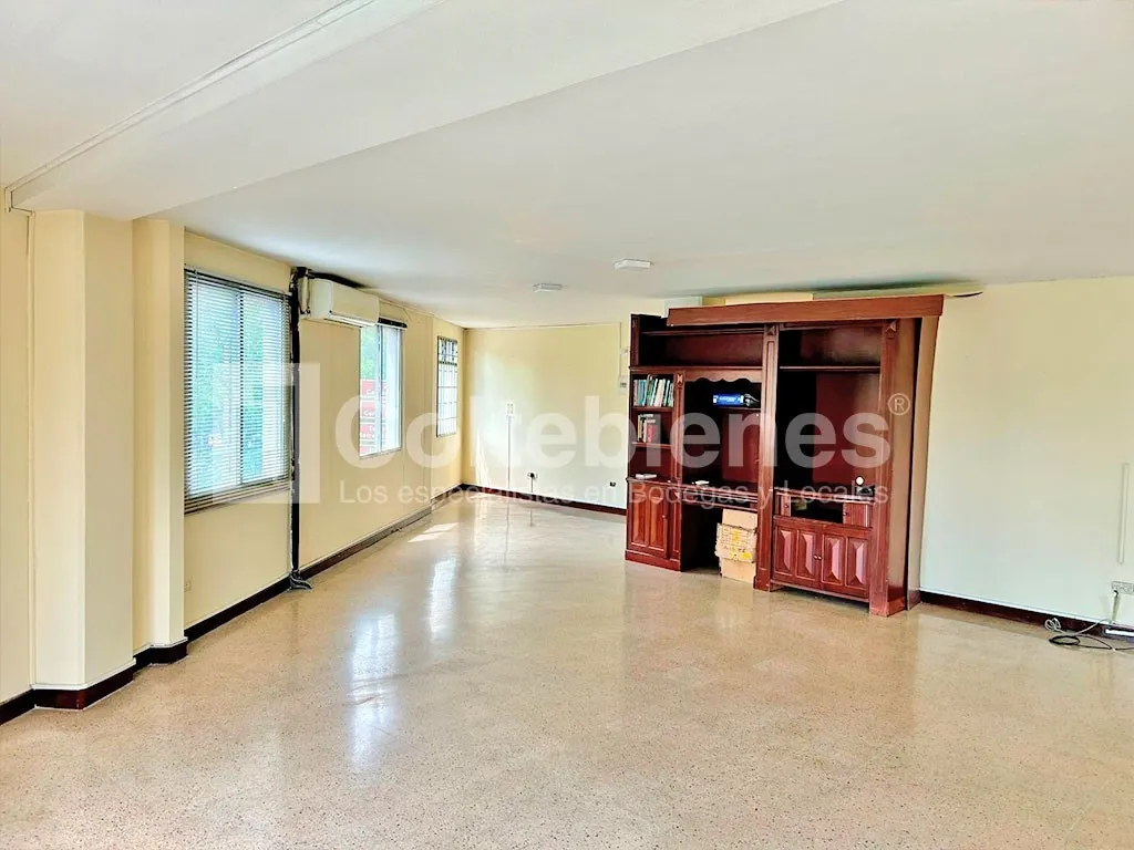 Edificio en arriendo en Laureles, Medellín, 392 m² · foto 7 de 13