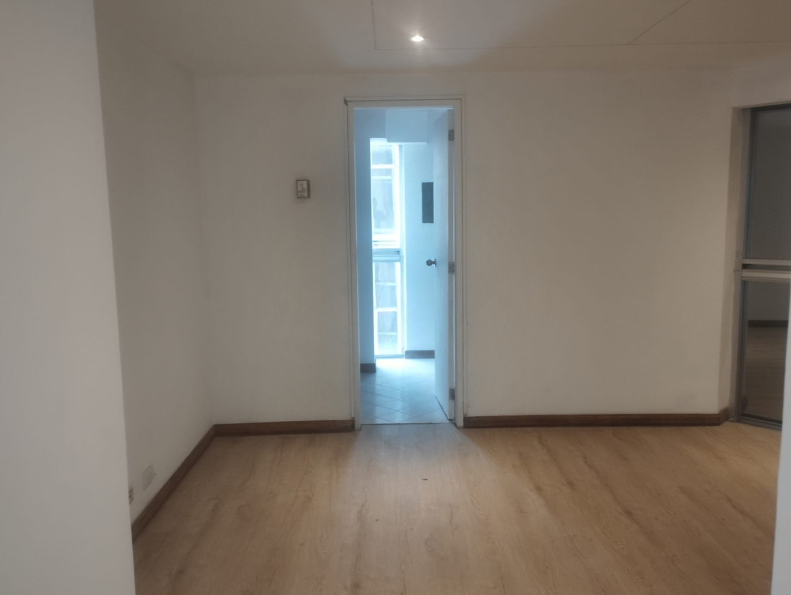 Oficina en arriendo en El Diamante No.2, Medellín, 42 m² · foto 13 de 15