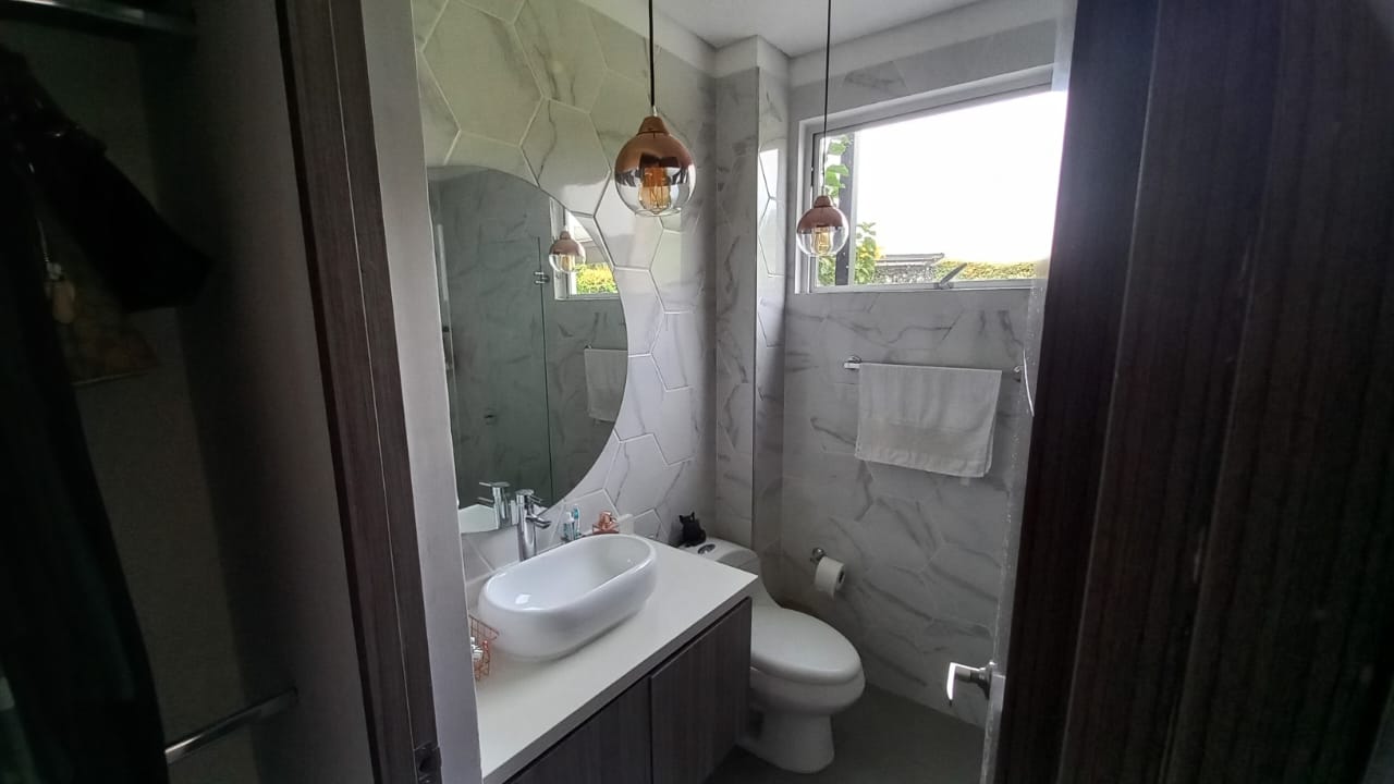 Casa de 5 alcobas en venta en Vía El Caimo, Armenia, 300 m² · foto 19 de 21