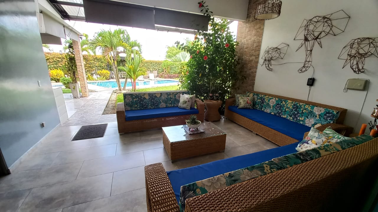 Casa de 5 alcobas en venta en Vía El Caimo, Armenia, 300 m² · foto 4 de 21