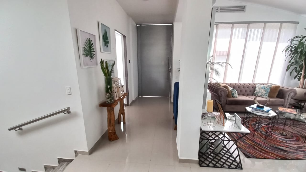Casa de 5 alcobas en venta en Vía El Caimo, Armenia, 300 m² · foto 7 de 21