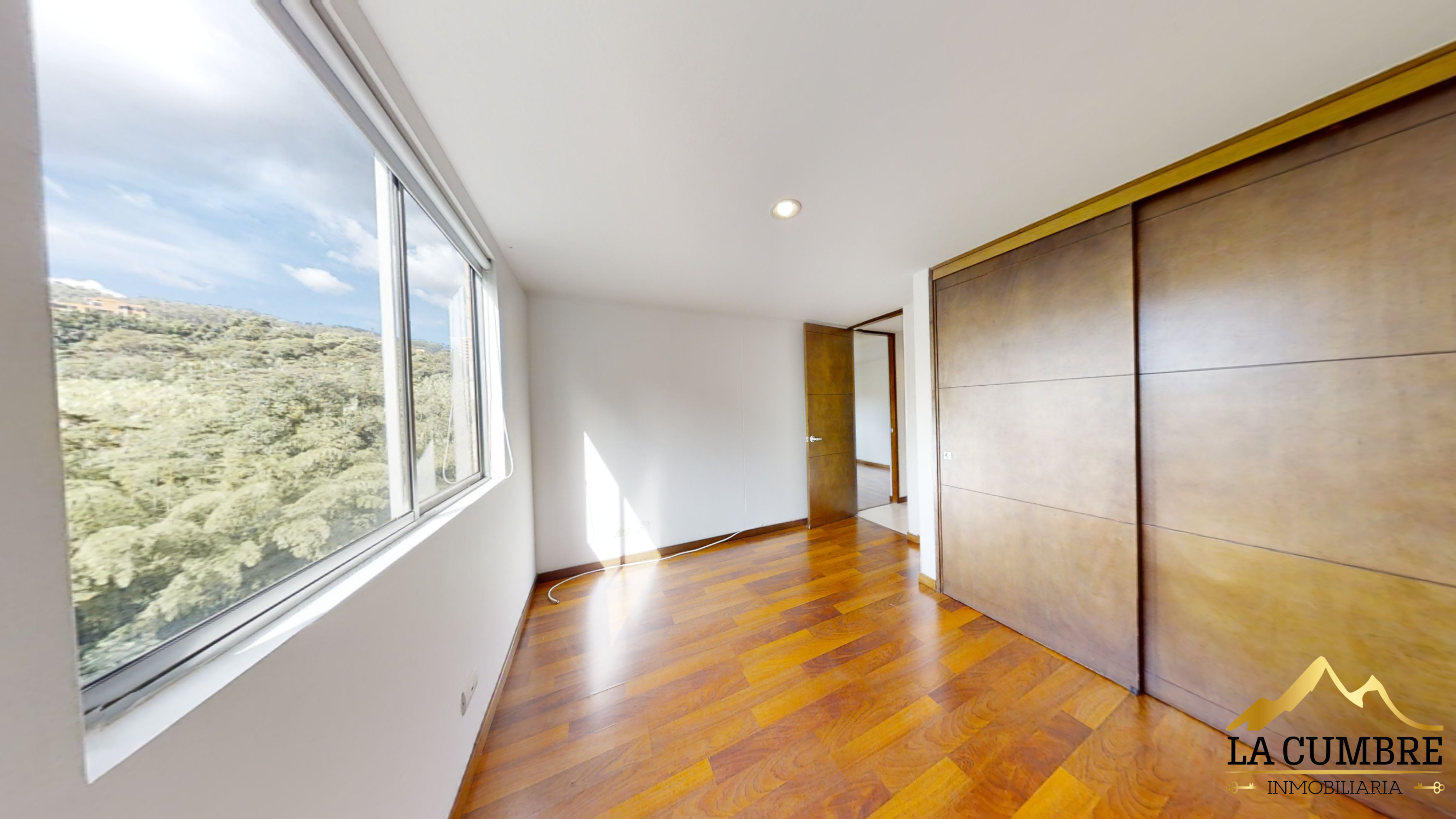 Apartamento de 3 alcobas en arriendo en Castropol, Medellín, 130 m² · foto 5 de 9