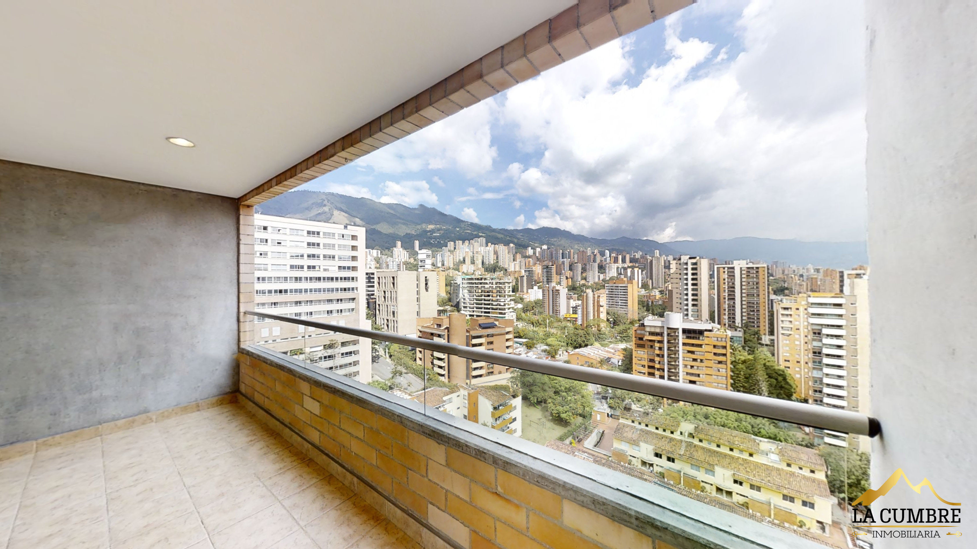 Apartamento de 3 alcobas en arriendo en Castropol, Medellín, 130 m² · foto 8 de 9
