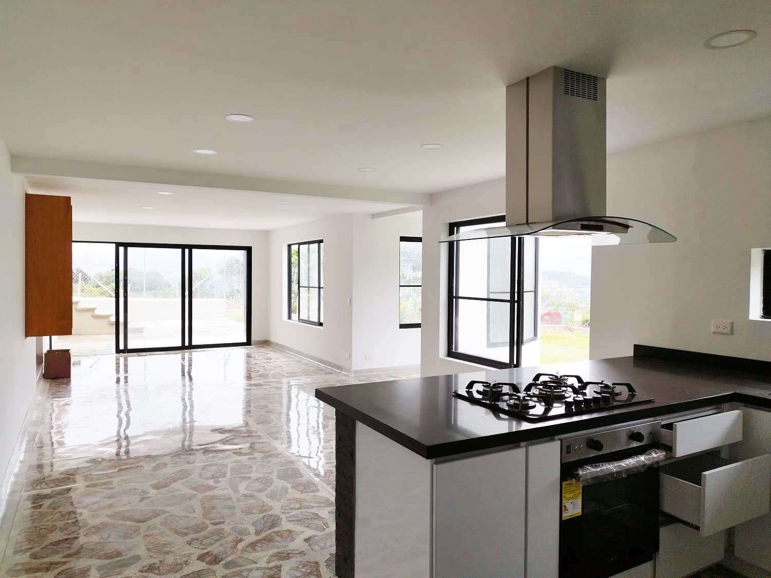 4BR House in Camino Verde (300 m²) - 2