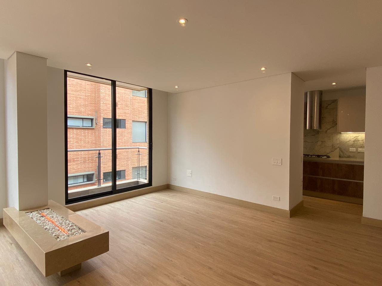 Apartamento de 3 alcobas en venta en Santa Barbara Occidental, Bogotá, 114 m² · foto 4 de 24