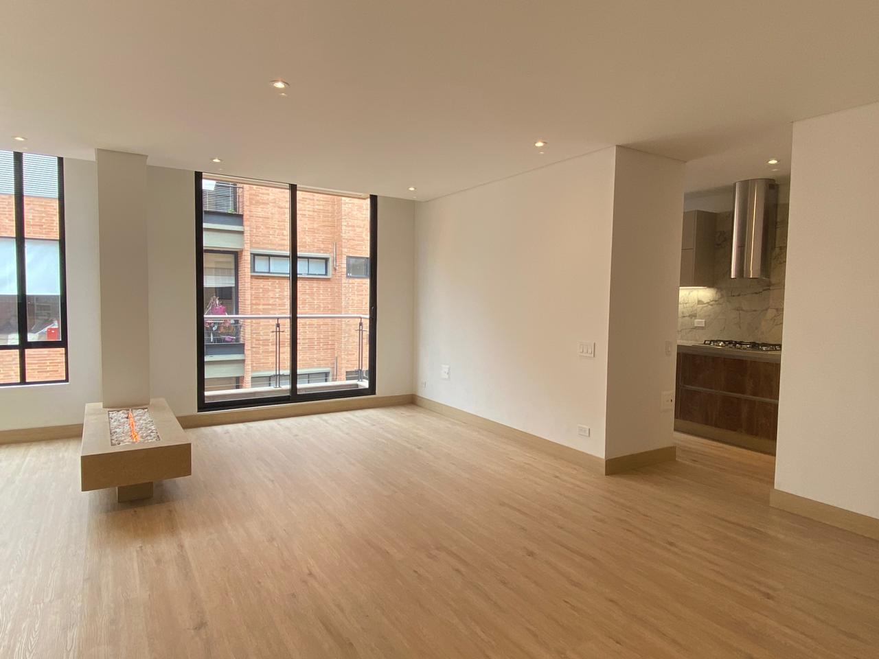 Apartamento de 3 alcobas en venta en Santa Barbara Occidental, Bogotá, 114 m² · foto 5 de 24