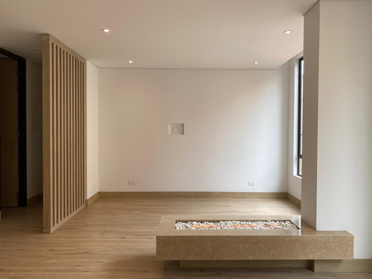 Apartamento de 3 alcobas en venta en Santa Barbara Occidental, Bogotá, 114 m² · foto 3 de 24