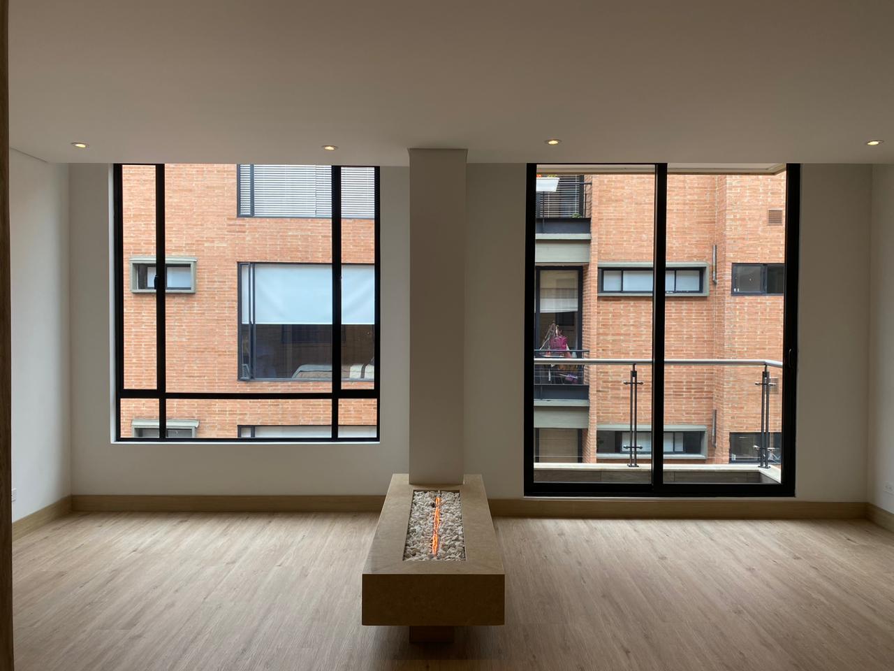 Apartamento de 3 alcobas en venta en Santa Barbara Occidental, Bogotá, 114 m² · foto 6 de 24