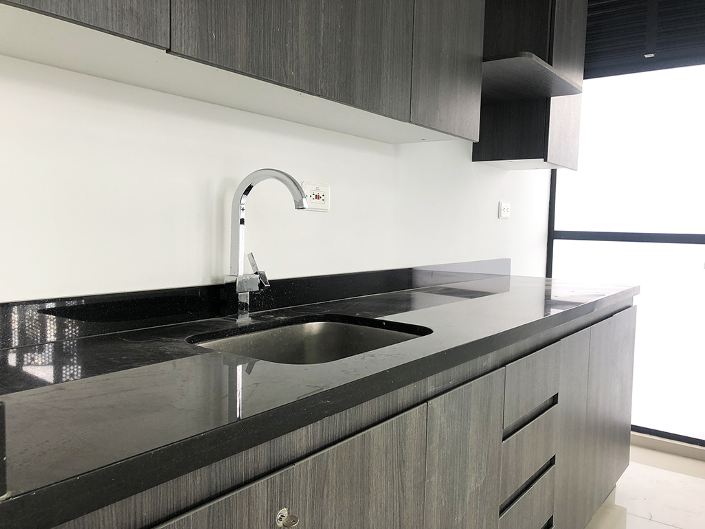Oficina en arriendo en Las Lomas No.1, Medellín, 193 m² · foto 3 de 11