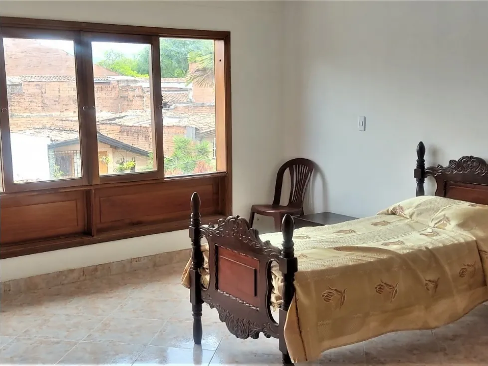 Apartamento de 5 alcobas en venta en Calasanz, Medellín, 185 m² · foto 12 de 22