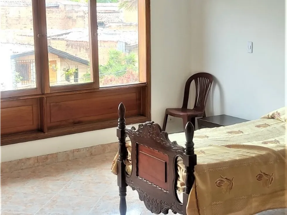 Apartamento de 5 alcobas en venta en Calasanz, Medellín, 185 m² · foto 9 de 22