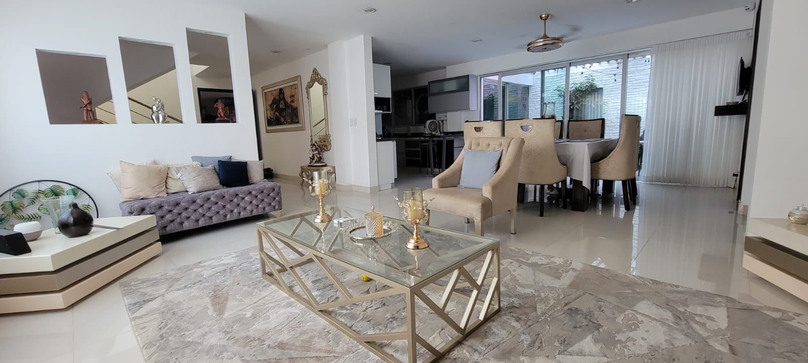 Casa de 5 alcobas en arriendo en Lago Alto, Barranquilla, 420 m² · foto 2 de 6