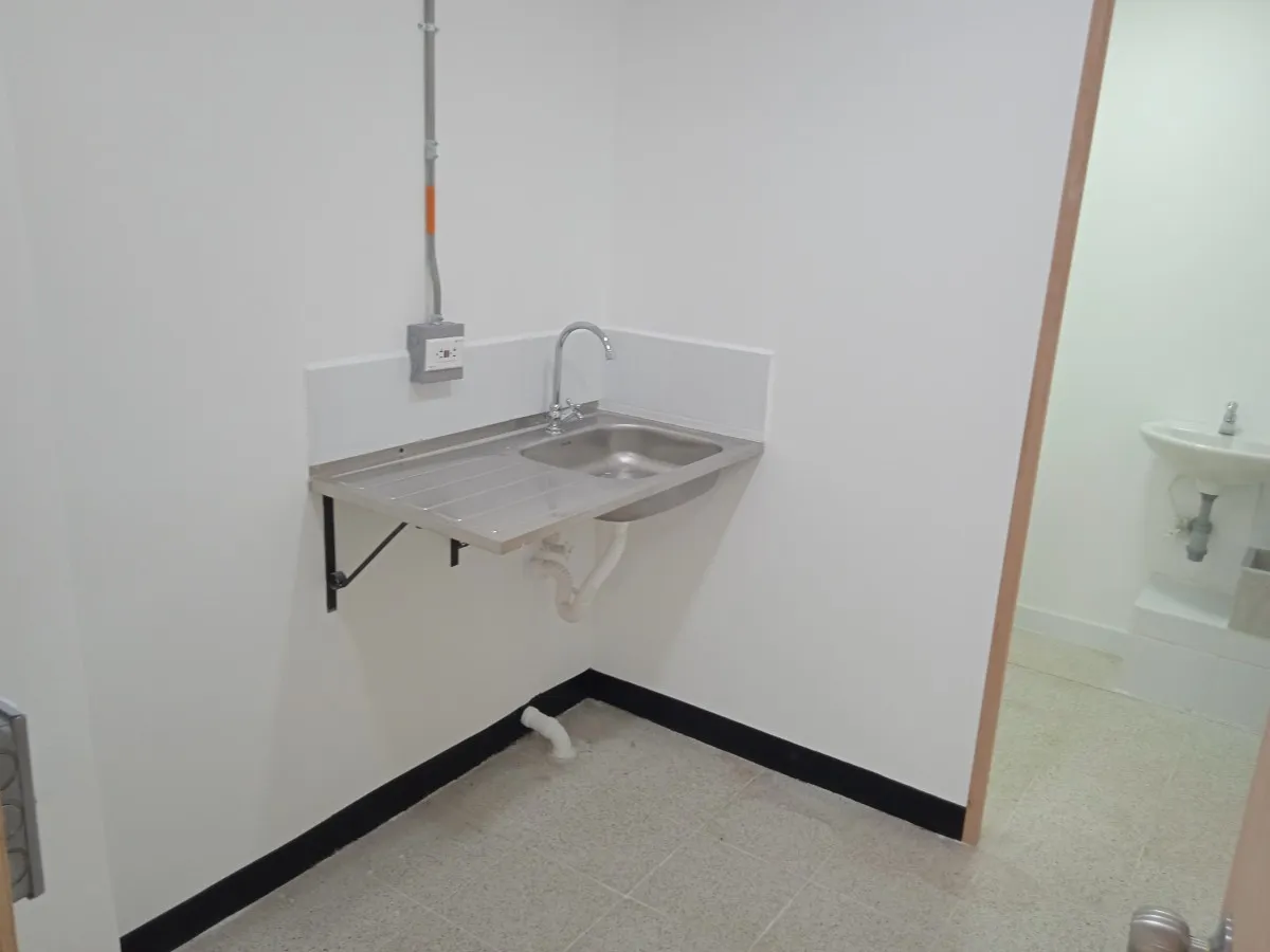 Local en arriendo en Centro Administrativo, Medellín, 85 m² · foto 20 de 24