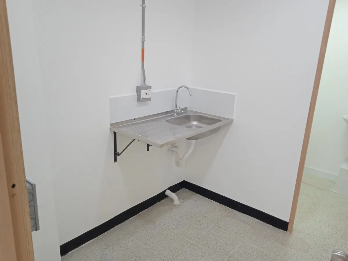 Local en arriendo en Centro Administrativo, Medellín, 85 m² · foto 21 de 24