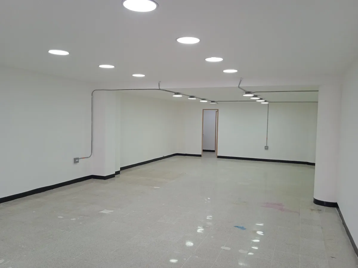 Local en arriendo en Centro Administrativo, Medellín, 85 m² · foto 5 de 24