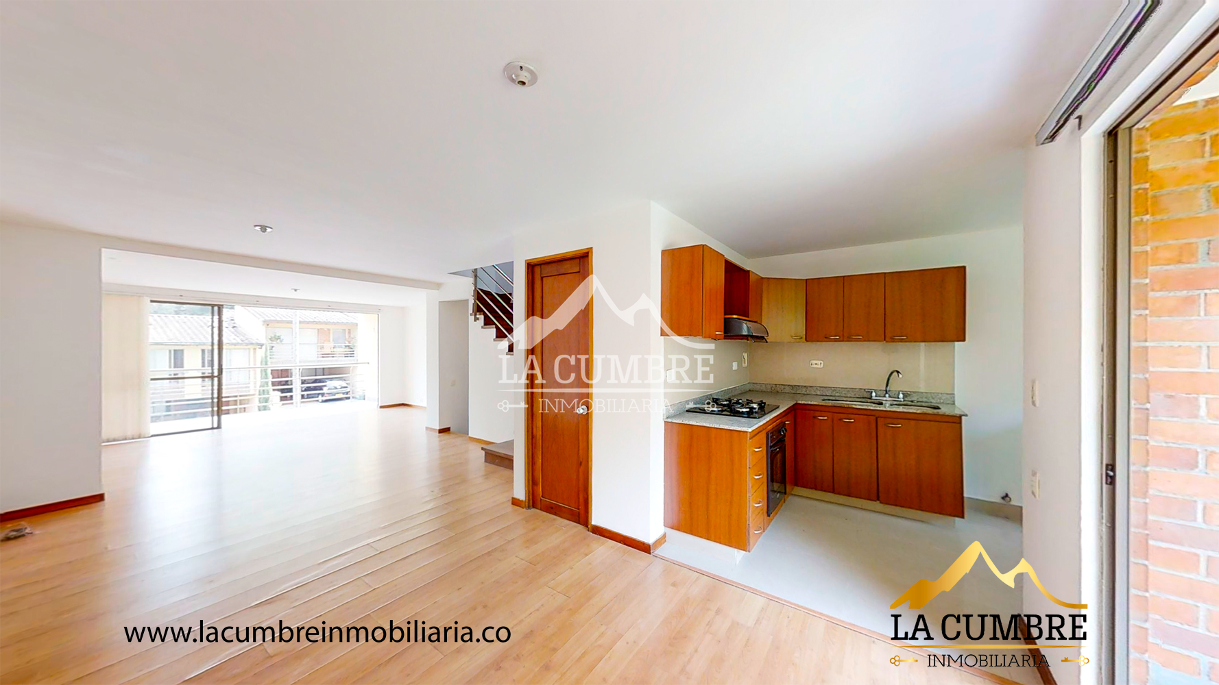 Casa de 3 alcobas en venta en Cumbres, Envigado, 169 m² · foto 3 de 15