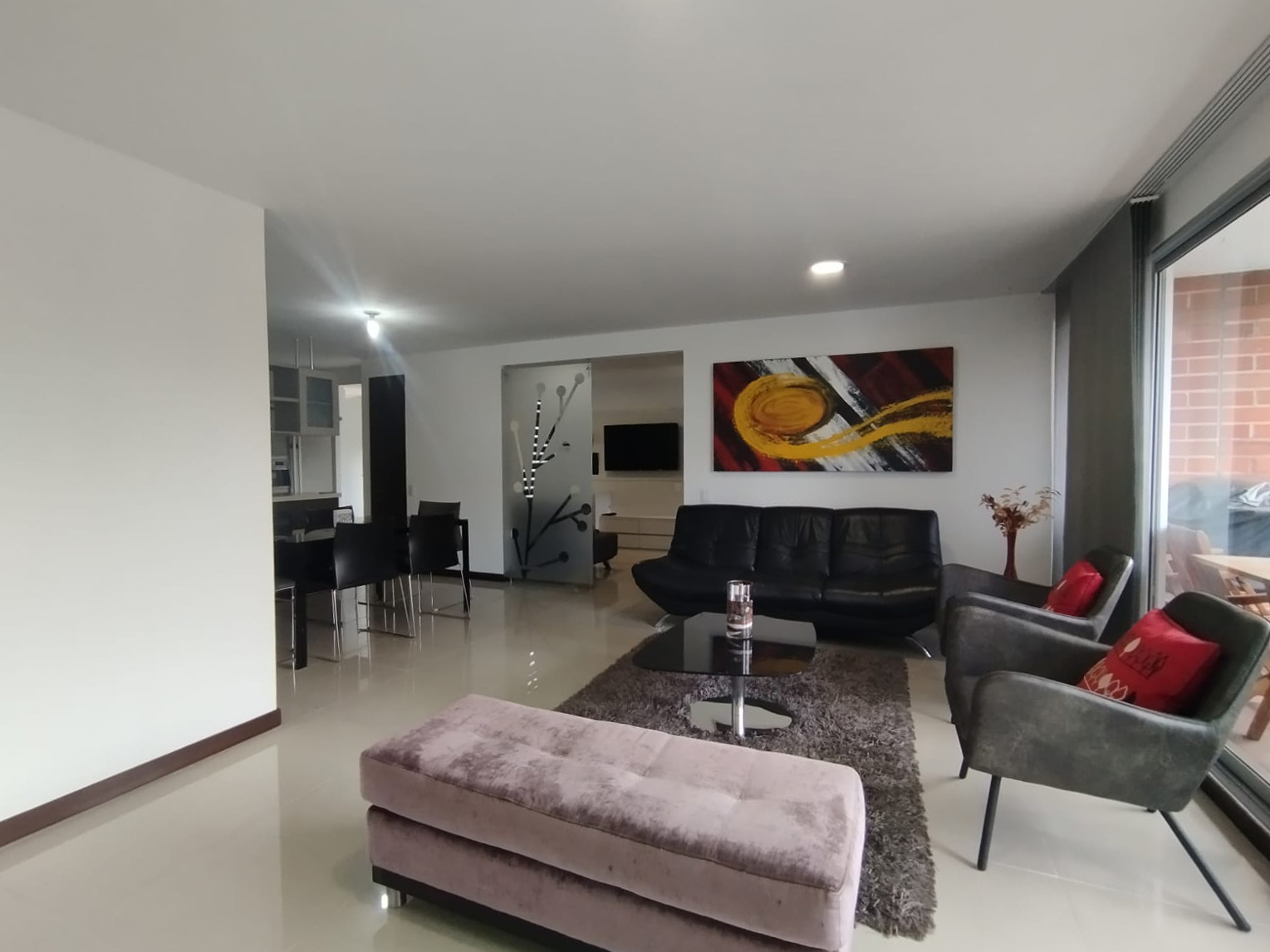 Apartamento de 3 alcobas en arriendo en Castropol, Medellín, 116 m² · foto 5 de 17