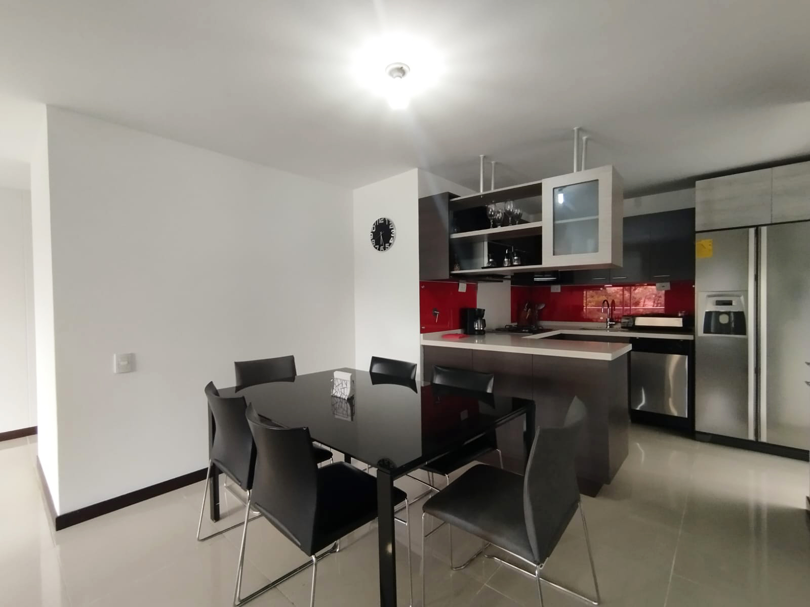 Apartamento de 3 alcobas en arriendo en Castropol, Medellín, 116 m² · foto 6 de 17