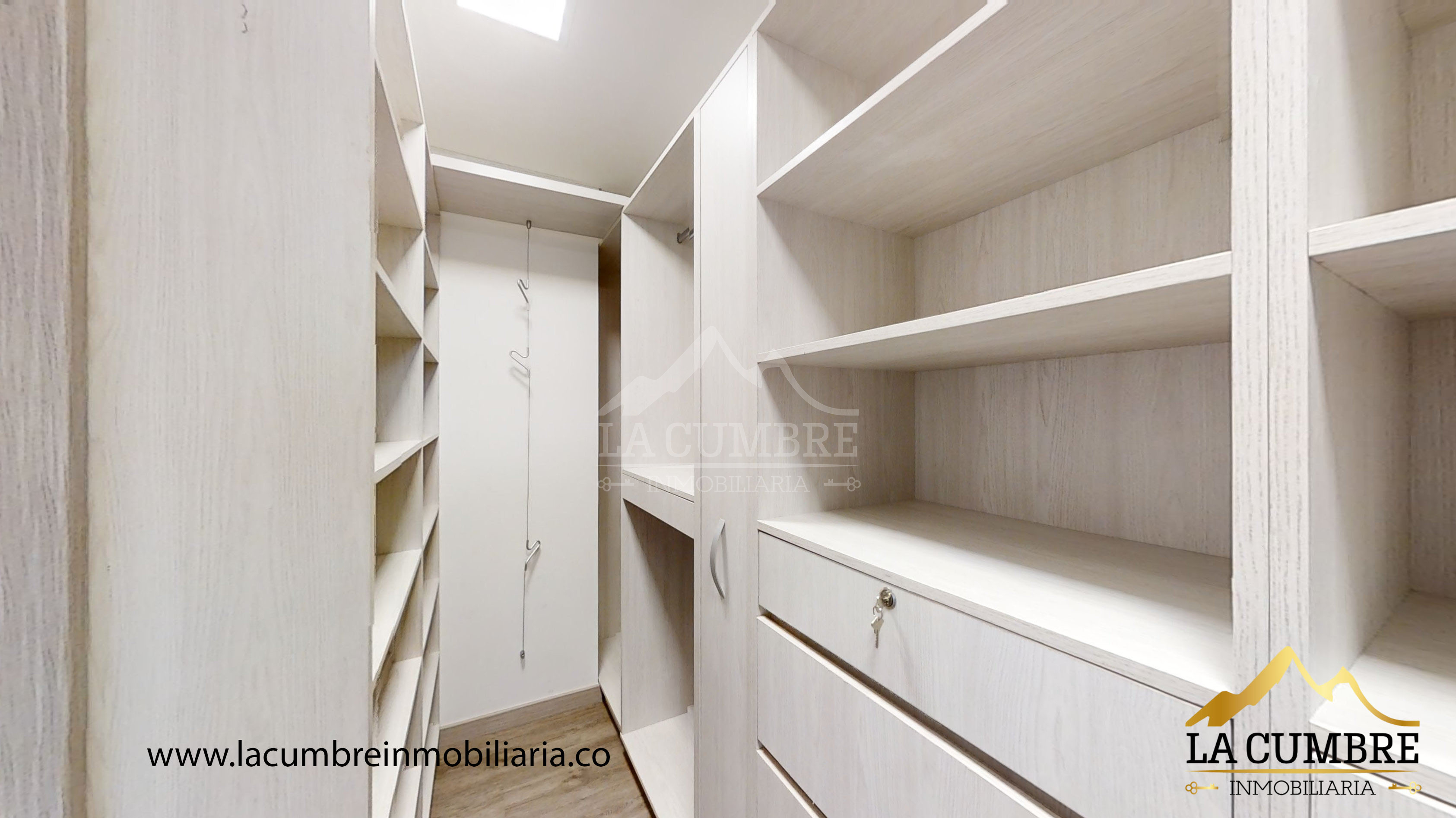 Apartamento de 3 alcobas en arriendo en Escobero, Envigado, 178 m² · foto 10 de 13