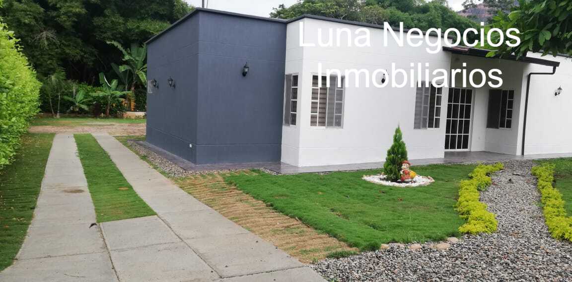 Casa de 7 alcobas en venta en Ruitoque Bajo, Girón, 370 m² · foto 11 de 24