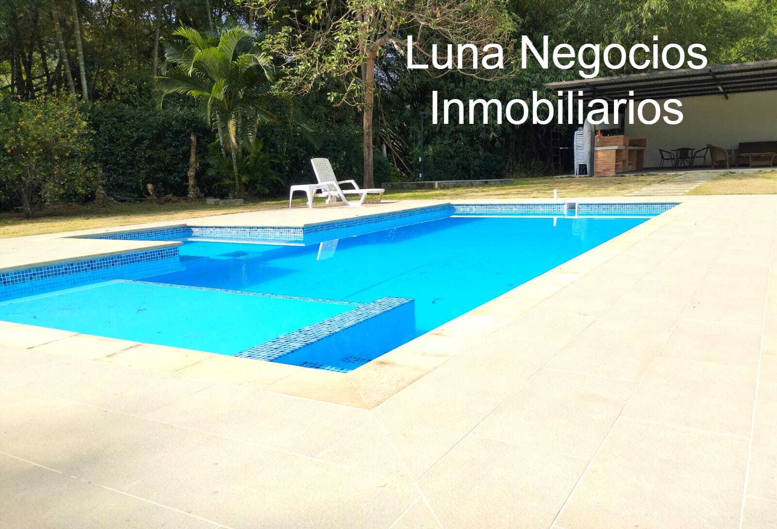 Casa de 7 alcobas en venta en Ruitoque Bajo, Girón, 370 m² · foto 2 de 24
