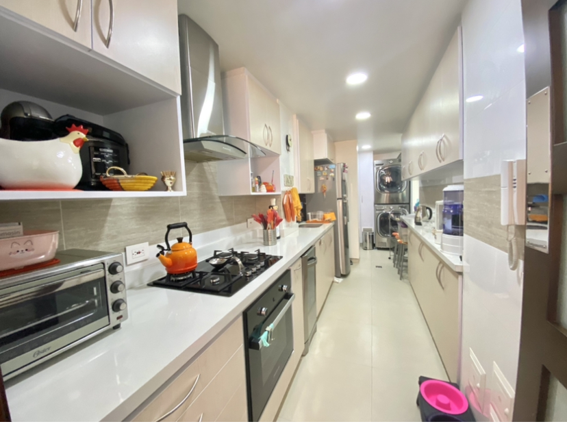 Apartamento en venta en Santa Barbara, Bogotá · foto 7 de 24