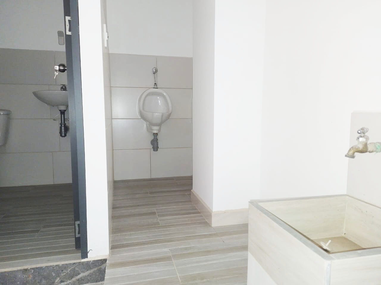 Oficina en arriendo en La Candelaria, Medellín, 566 m² · foto 16 de 20